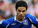 Everton midfielder Arteta has insisted new players are required to improve their position next season