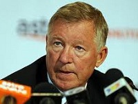Sir Alex Ferguson has admitted Manchester United are close to securing a new goalkeeper to replace van der Sar